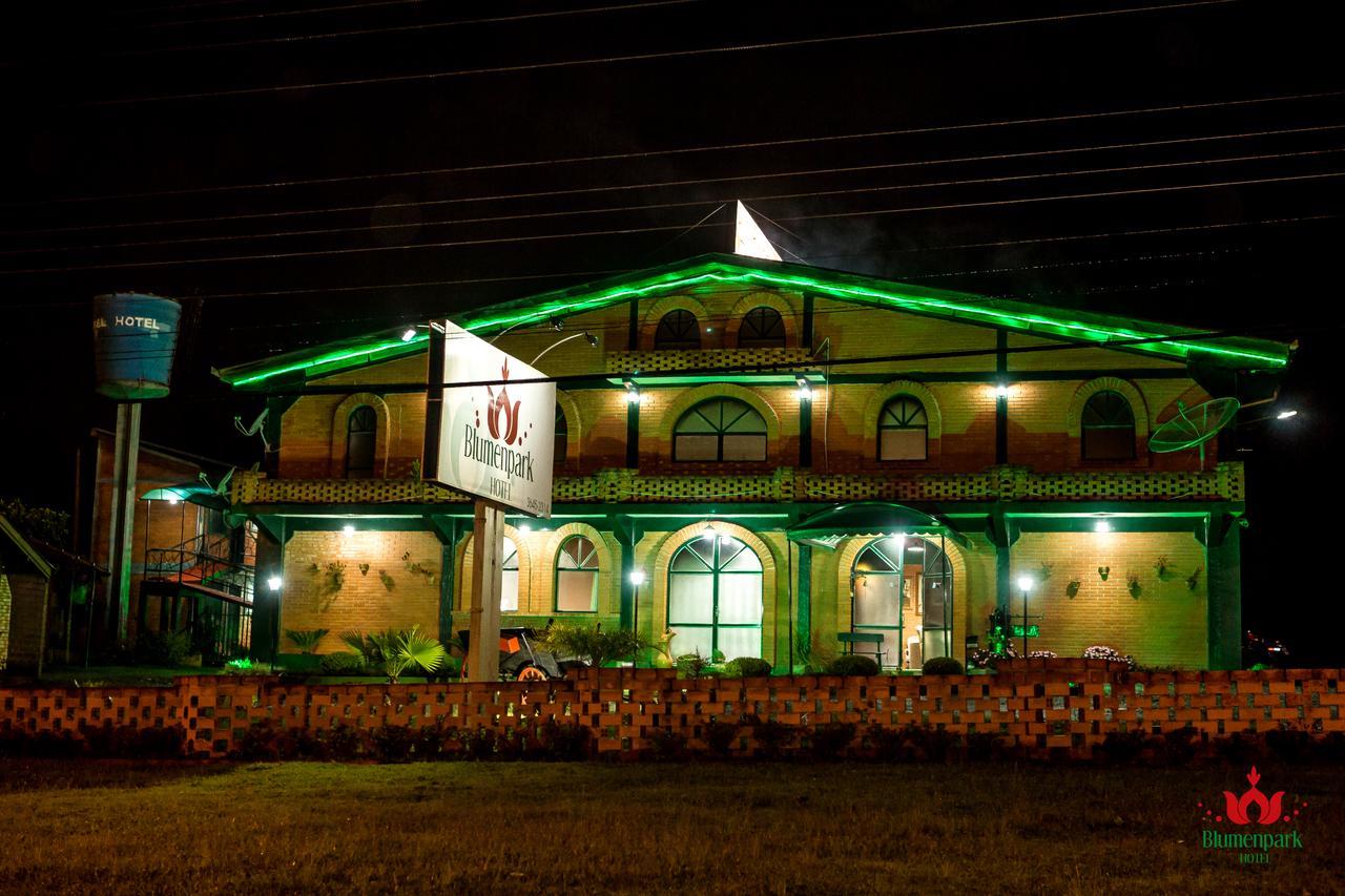 Hotel Blumenpark Rio Negro  Bagian luar foto